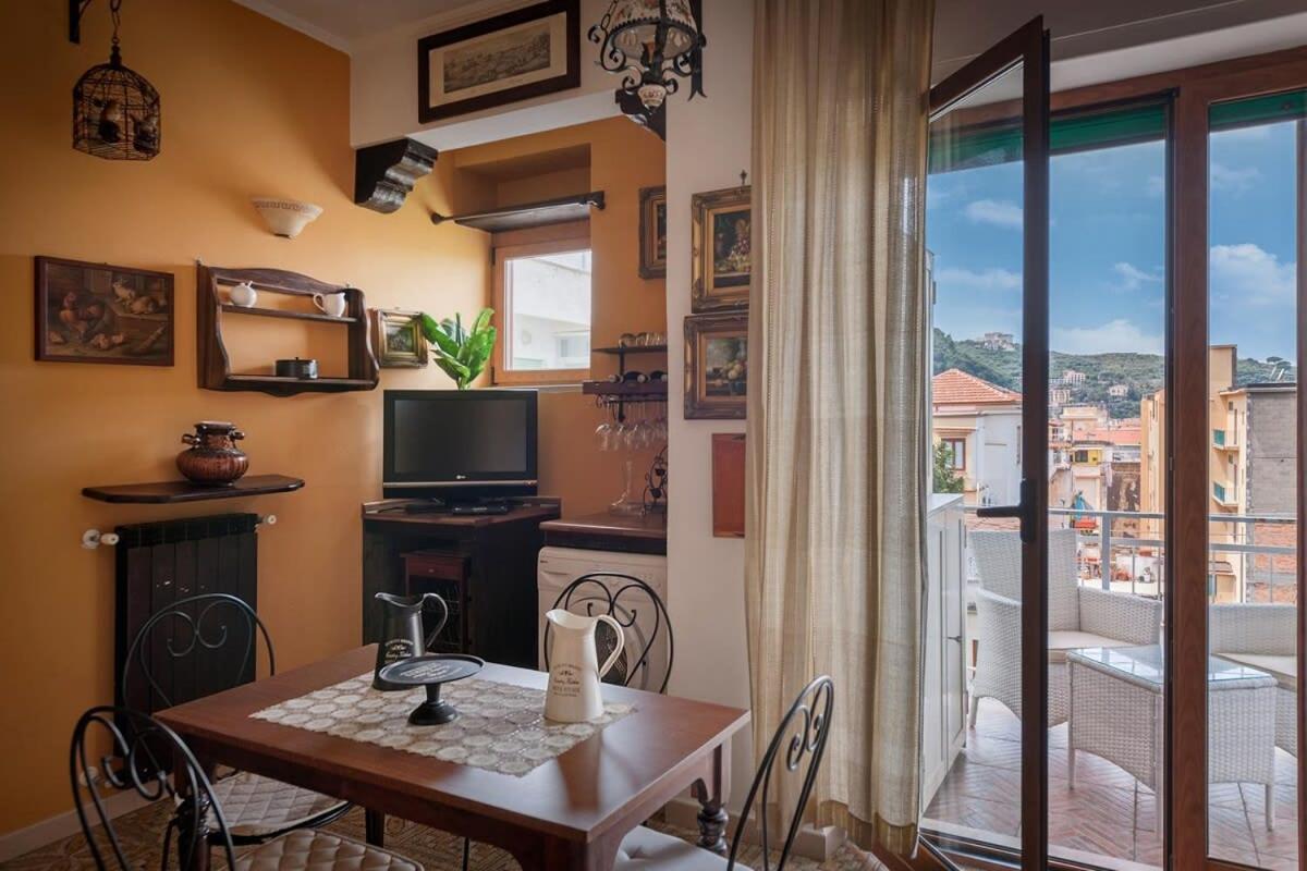 La Musica In The Heart Of Sorrento, 100 M From Station公寓 外观 照片